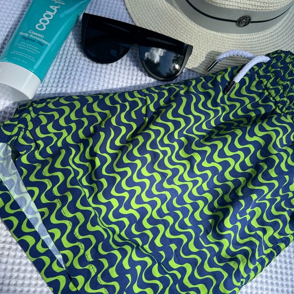 * 
IMPECCABLE CONDITION! * swim trunks! - Picture 2 of 13